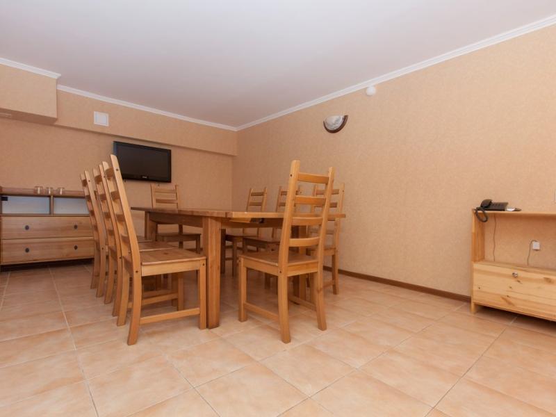 Регина на Университетской