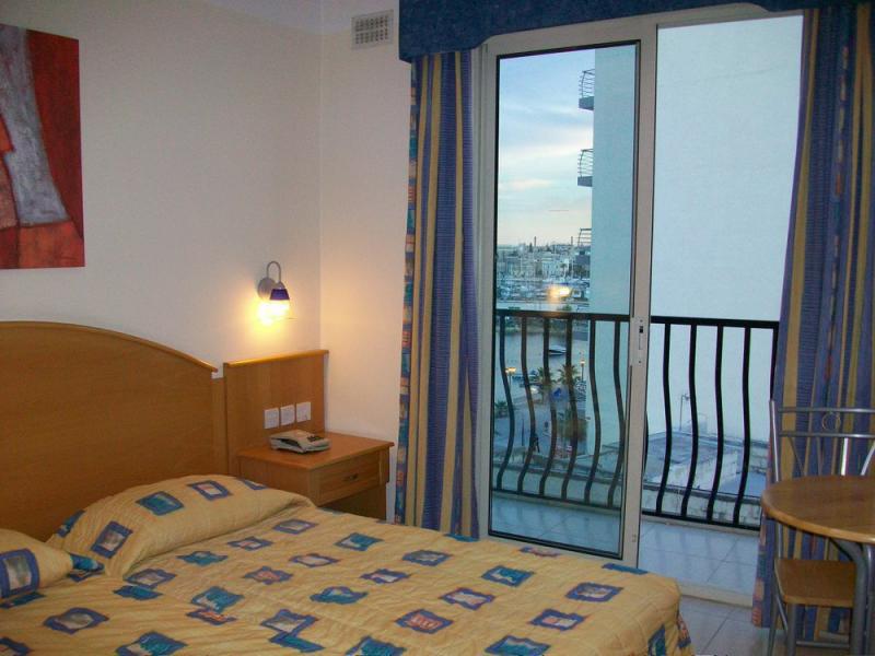 Bayview Hotel & Apartments