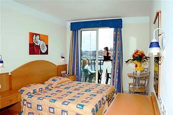 Bayview Hotel & Apartments