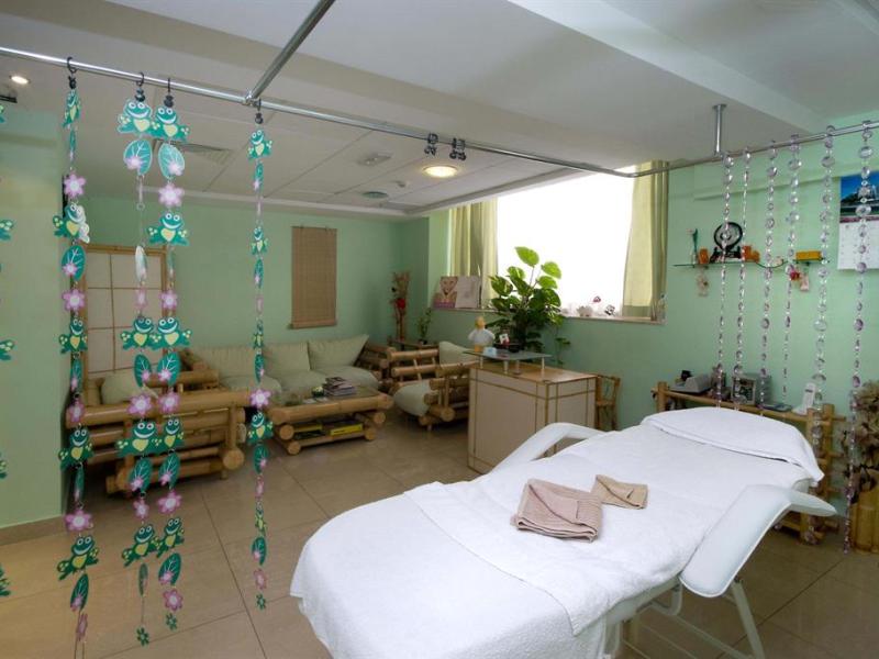 Bayview Hotel & Apartments