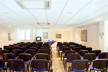 Bayview Hotel & Apartments