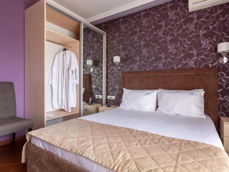 Грейс Кристалл