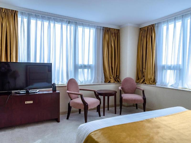 Mega Palace Hotel