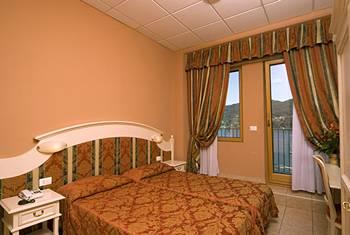 Bazzoni Du Lac Resort