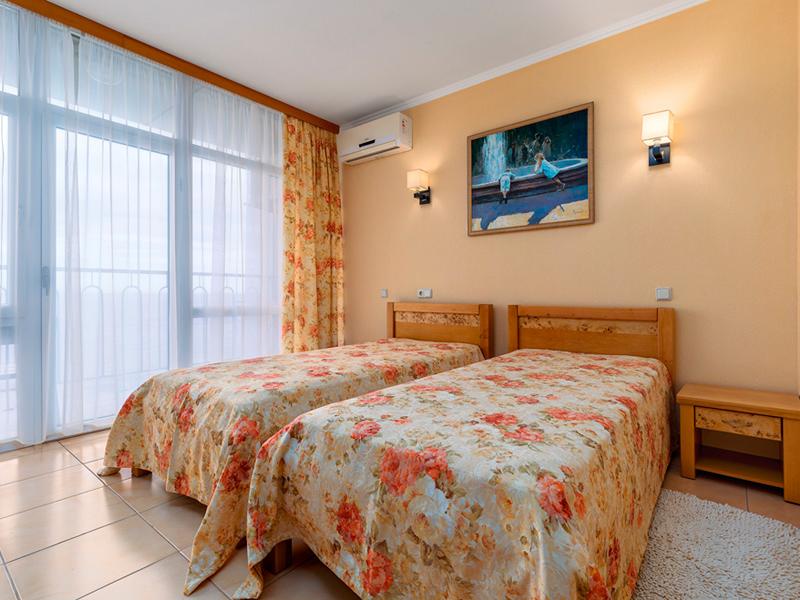 Отель Морской (Семидворье)