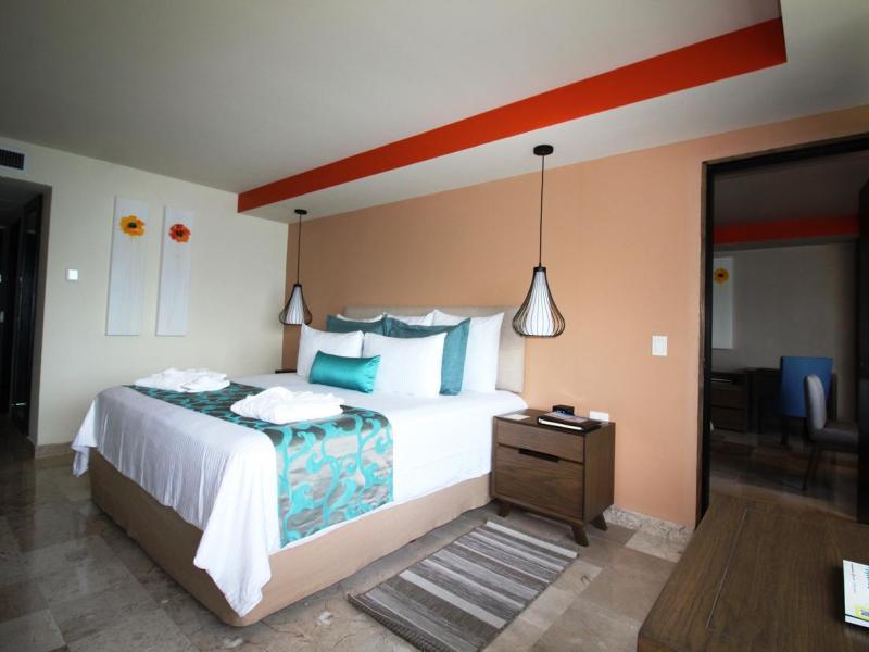 Dreams Sands Cancun Resort & Spa