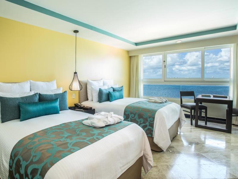 Dreams Sands Cancun Resort & Spa