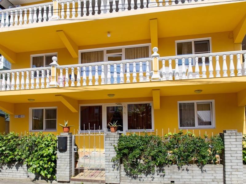 На Лазурной