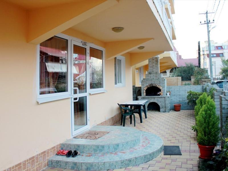 На Лазурной