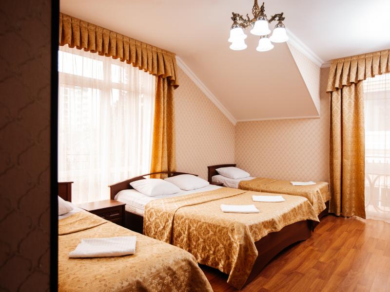 Надежда (ул. Ленина)