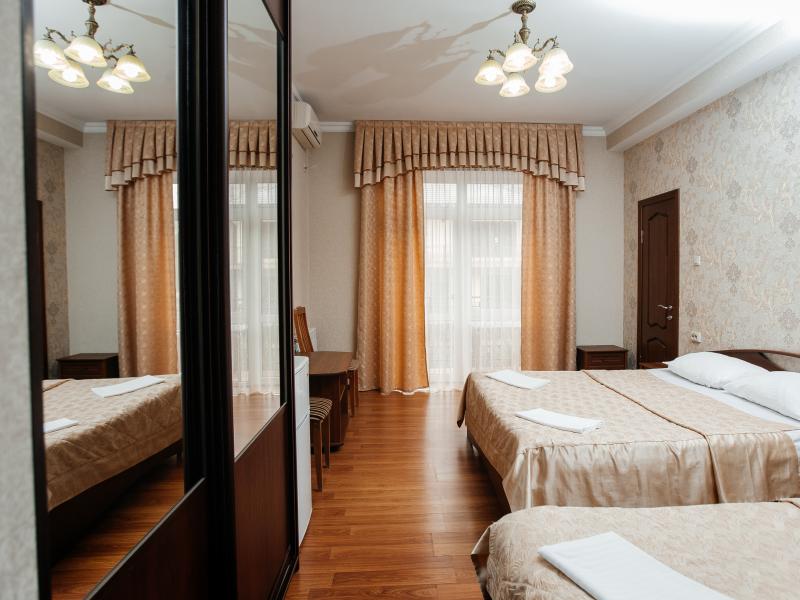 Надежда (ул. Ленина)