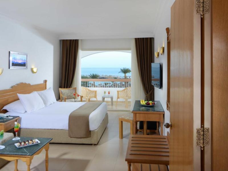 Beach Albatros Resort