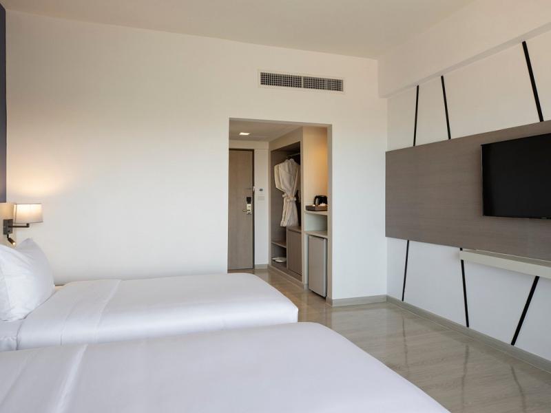 Centara Life Cha Am Beach Resort Hua Hin 