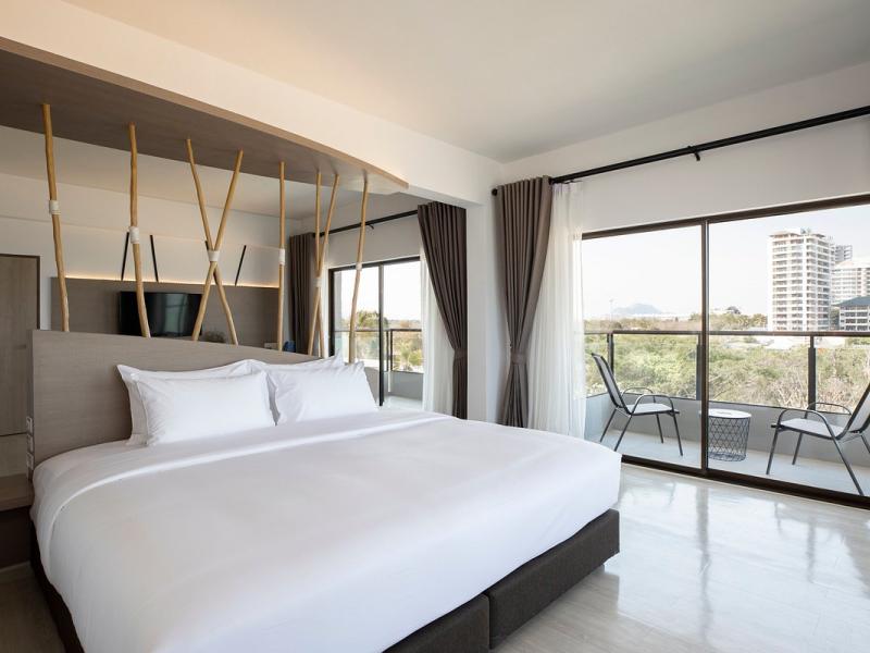 Centara Life Cha Am Beach Resort Hua Hin 