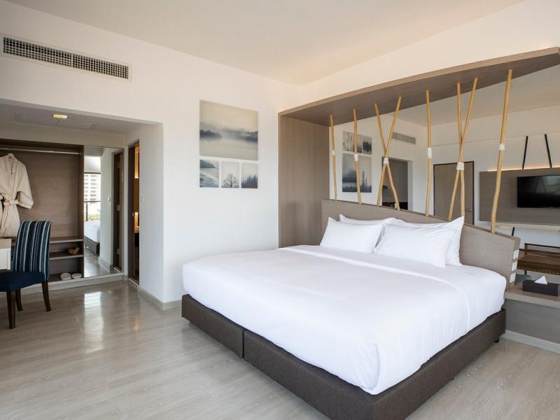 Centara Life Cha Am Beach Resort Hua Hin 