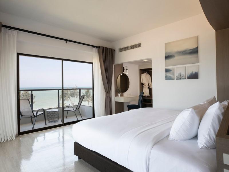 Centara Life Cha Am Beach Resort Hua Hin 