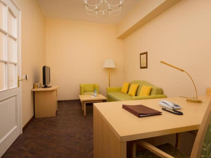 Citytel Отель Октябрьская