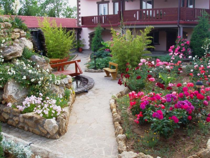 Отель Омега-Клуб