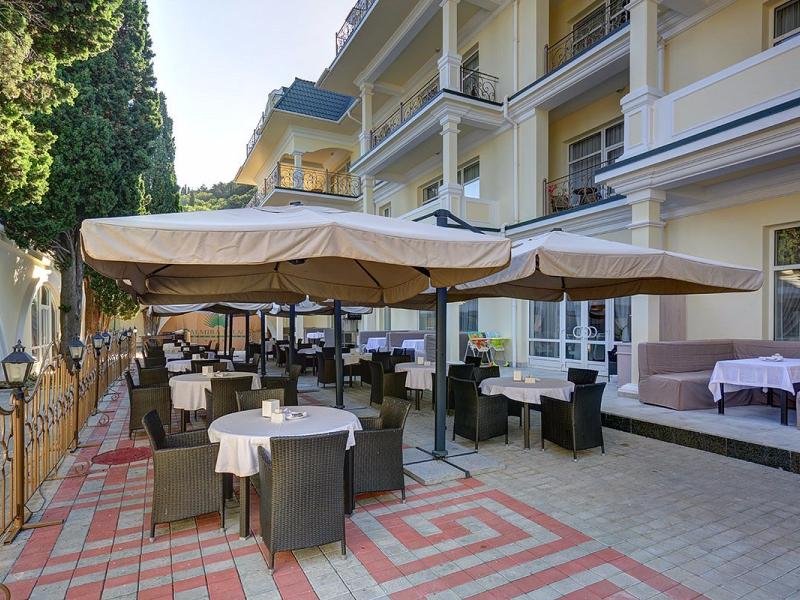 Palmira Palace Resort & Spa