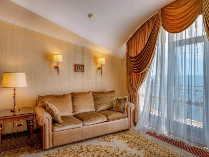 Palmira Palace Resort & Spa