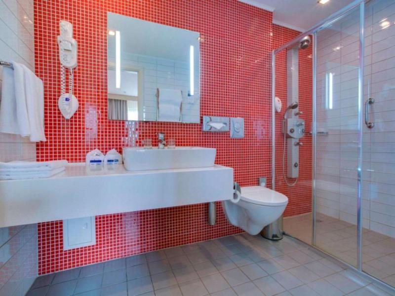 Cosmos Murmansk Hotel