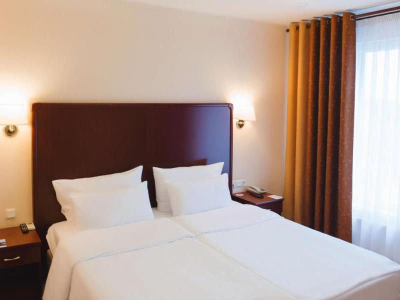 Cosmos Murmansk Hotel