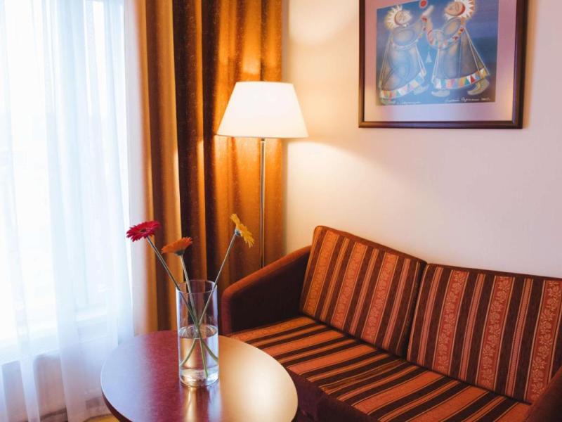 Cosmos Murmansk Hotel