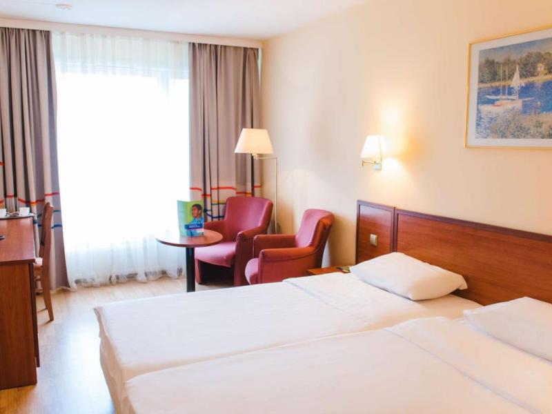 Cosmos Murmansk Hotel