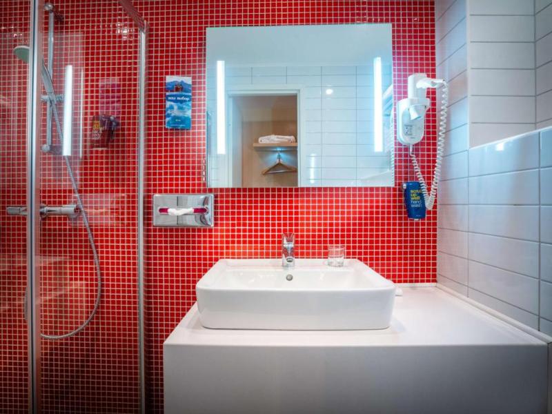 Cosmos Murmansk Hotel