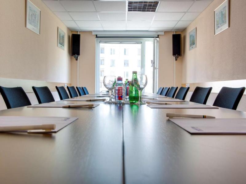 Cosmos Murmansk Hotel