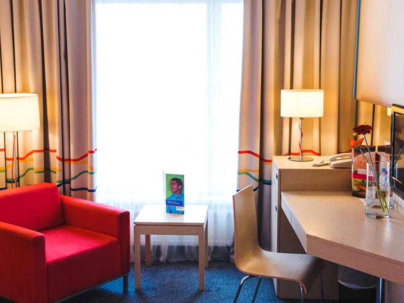 Cosmos Murmansk Hotel