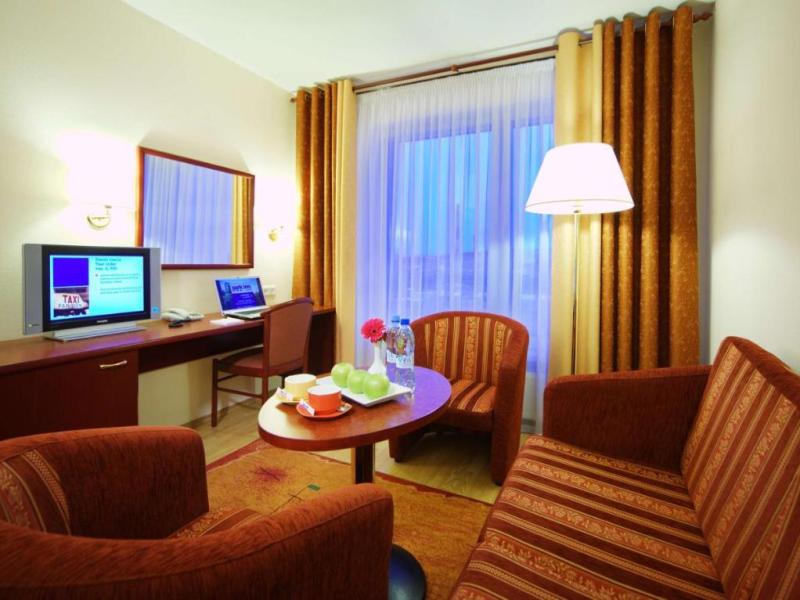 Cosmos Murmansk Hotel