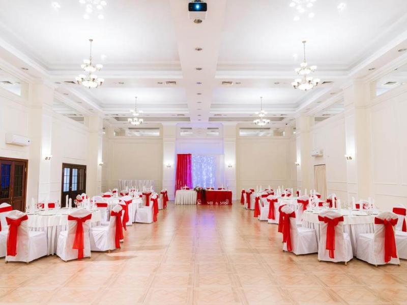 Полюстрово