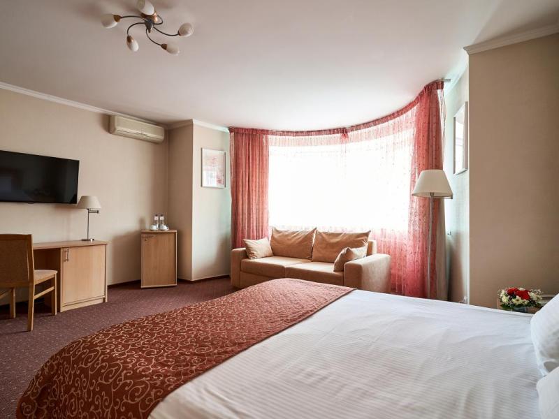 Премьер by USTA Hotels