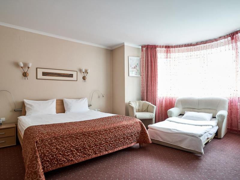 Премьер by USTA Hotels