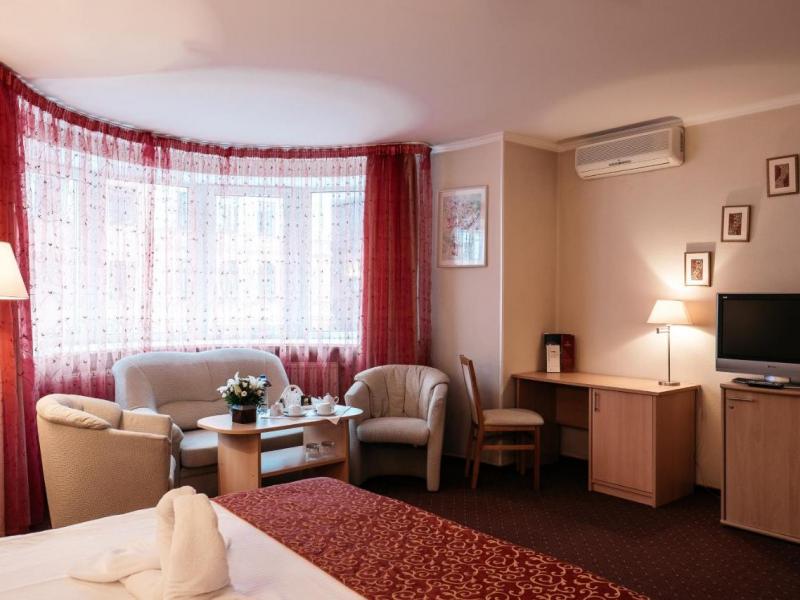 Премьер by USTA Hotels