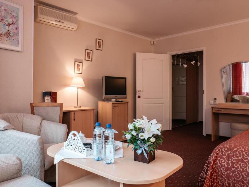 Премьер by USTA Hotels