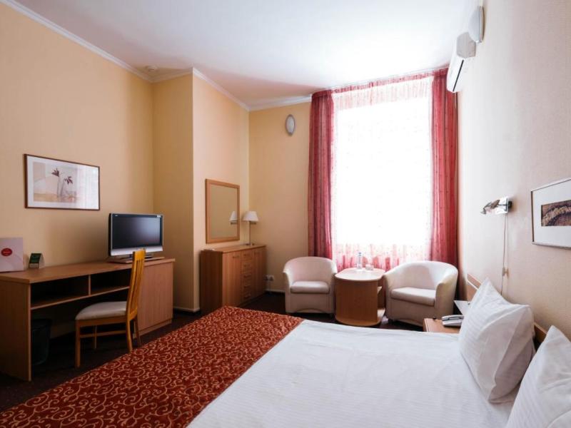 Премьер by USTA Hotels