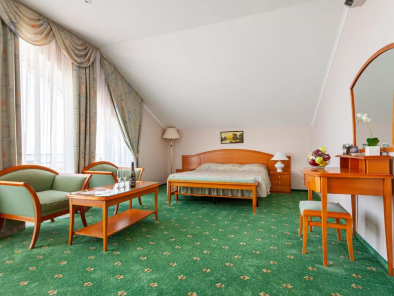 Престиж Апарт-Отель & SPA (Просвещения 155/2)