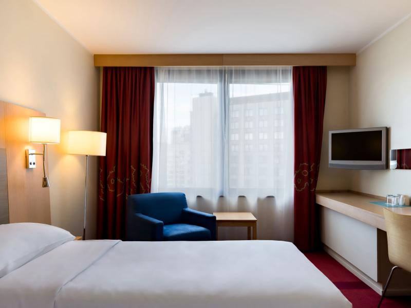 Cosmos Saint-Petersburg Pribaltiyskaya Hotel