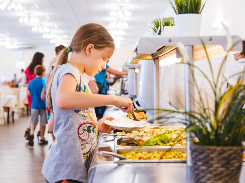 Приветливый берег