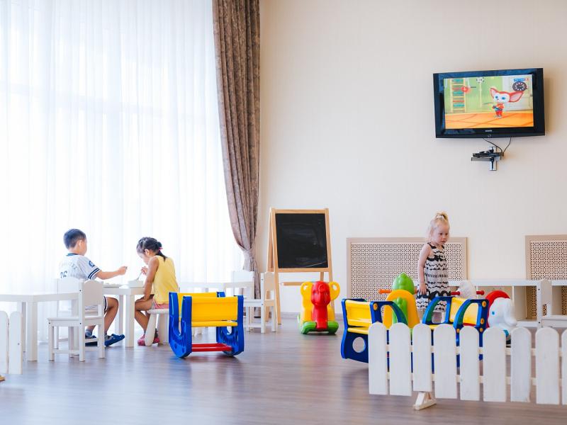 Приветливый берег