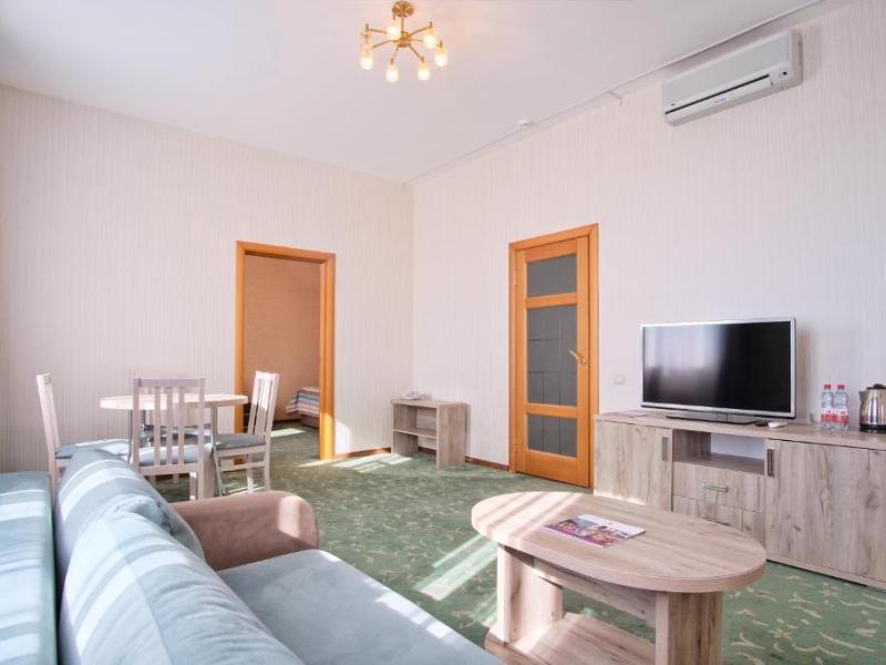 Azimut Отель Прометей Небуг