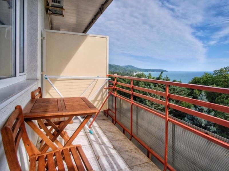 Azimut Отель Прометей Небуг