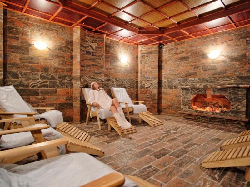 Azimut Отель Прометей Небуг