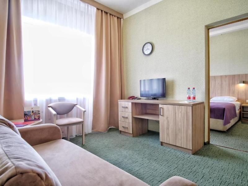 Azimut Отель Прометей Небуг