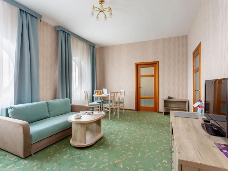 Azimut Отель Прометей Небуг