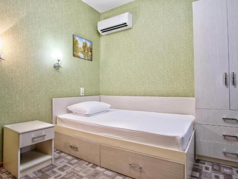 Azimut Отель Прометей Небуг