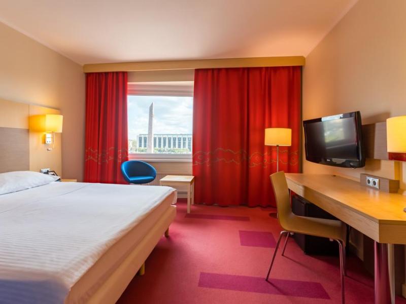 Cosmos Saint-Petersburg Pulkovskaya Hotel