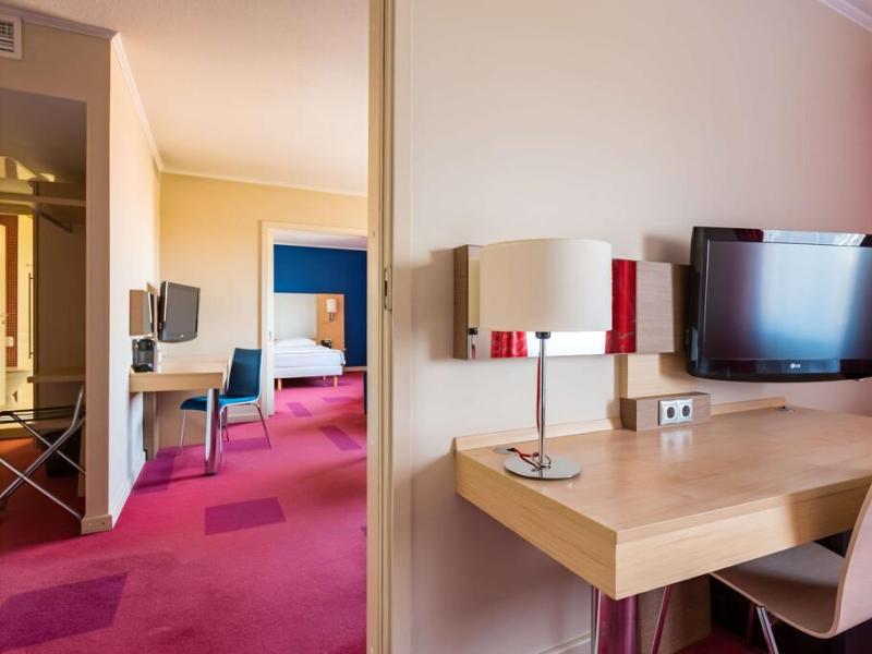 Cosmos Saint-Petersburg Pulkovskaya Hotel